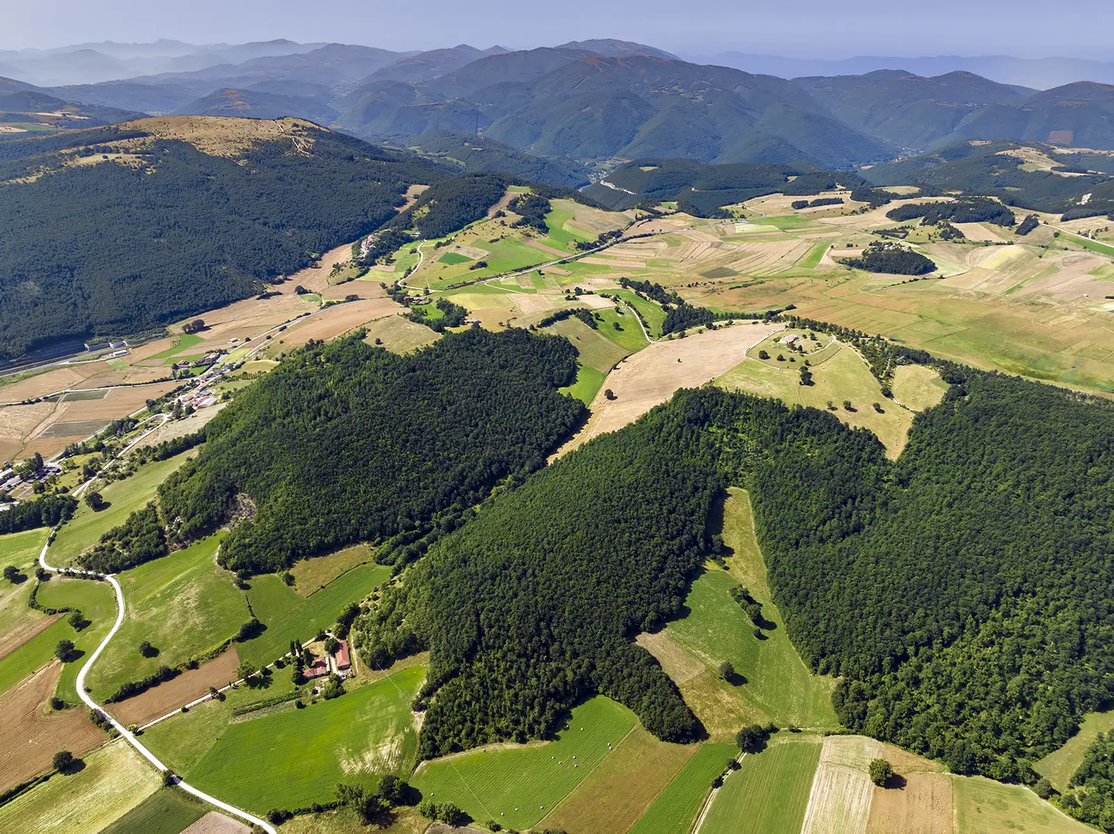 altopiano-colfiorito-vista-aerea